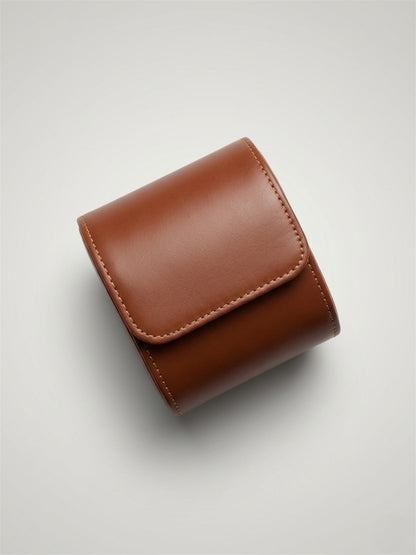 Single travel case in leather